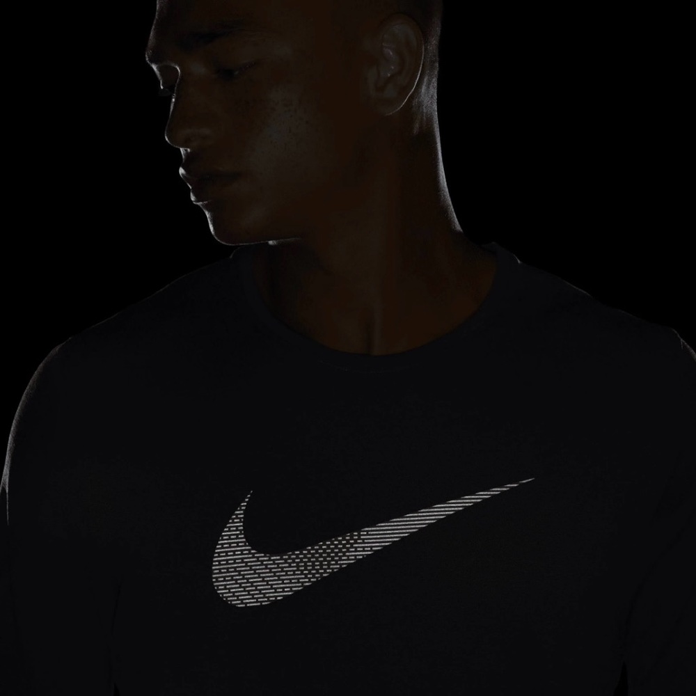 💜firm Price💜 Nike Dri Fit Run Division Miler Hybrid Short sleeve shirt